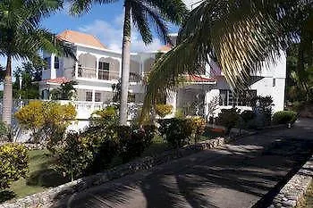 Chateau De La Rose 1Bdr Apartment 蒙特哥贝 0*,  牙买加